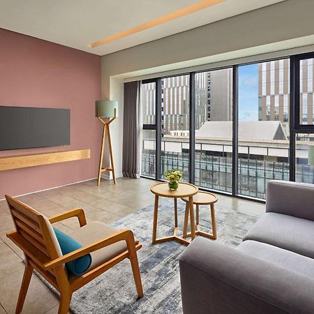 הו צ'י מין סיטי Novotel Living Saigon South מראה חיצוני תמונה