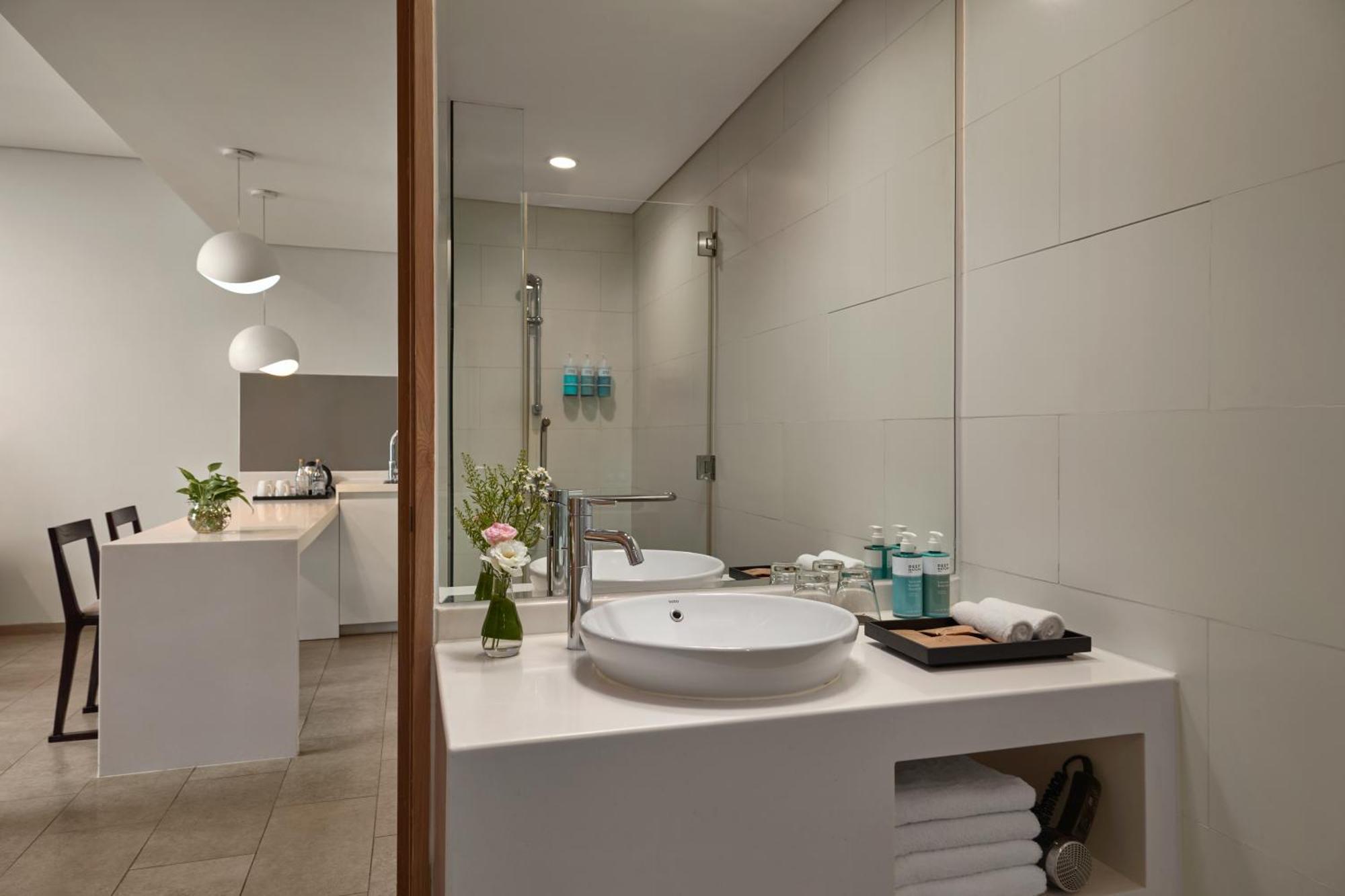 הו צ'י מין סיטי Novotel Living Saigon South מראה חיצוני תמונה