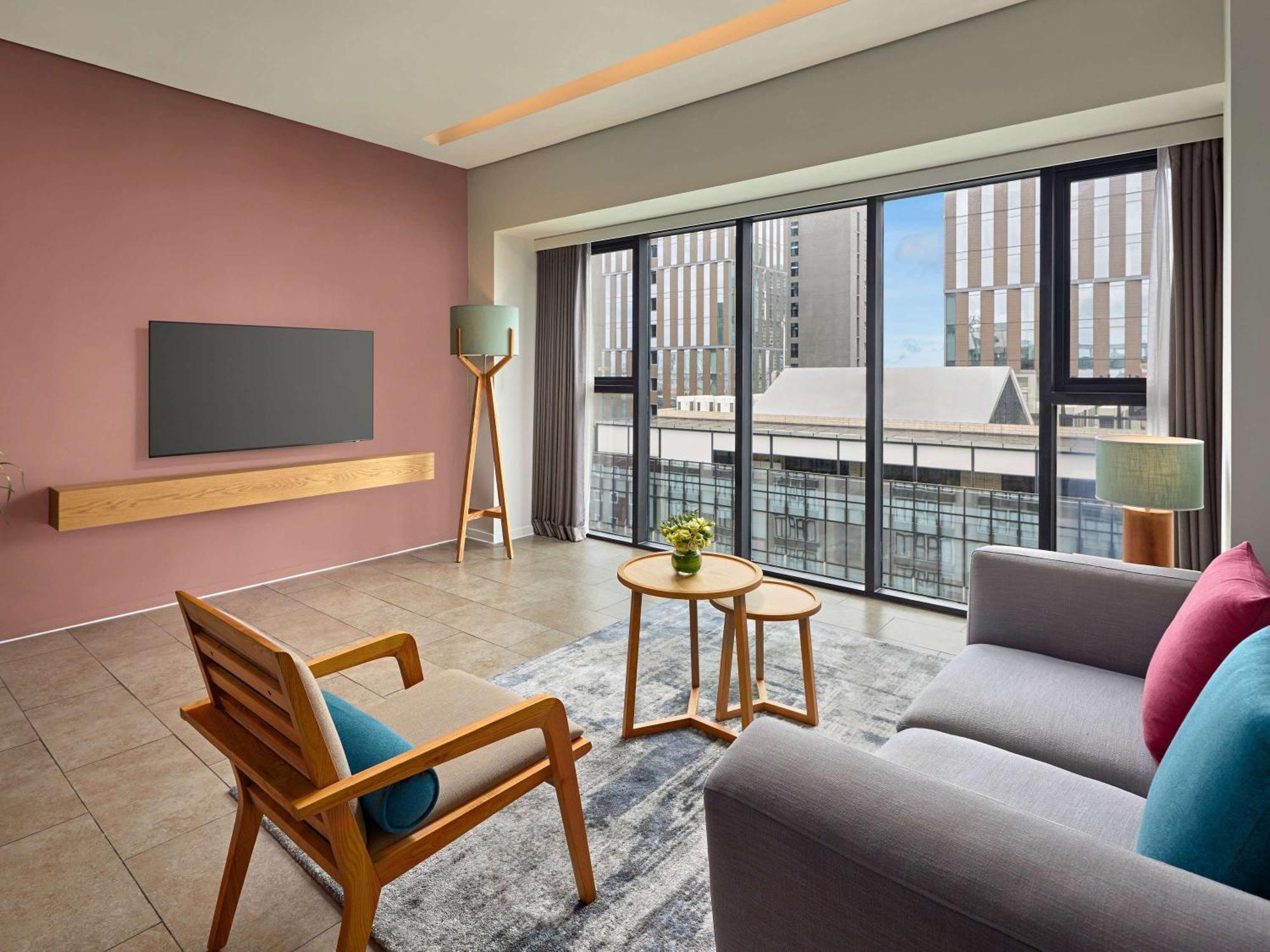 הו צ'י מין סיטי Novotel Living Saigon South מראה חיצוני תמונה